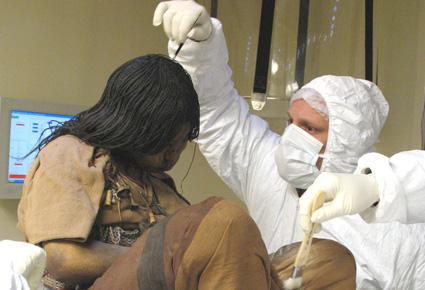 العثور على فتاة متجمدة منذ أكثر من 500 عام